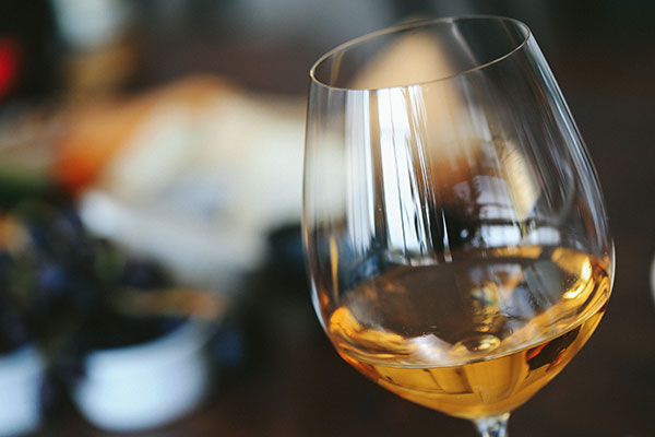 Un dolce momento per te: 4 vini da abbinare ai tuoi dolci preferiti